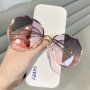 Дамски полигонални слънчеви очила без рамки + калъфче. Цвят на стъклата: син с розово., снимка 1 - Слънчеви и диоптрични очила - 42897921