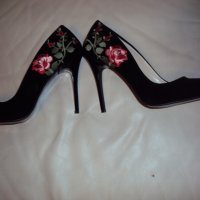 Нови дамски велурени обувки на ток, снимка 3 - Дамски елегантни обувки - 38474187