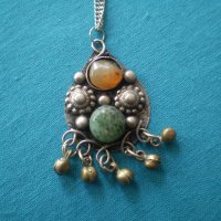 дамски  медальон   от естествени камъни и сачан, снимка 3 - Антикварни и старинни предмети - 37116285