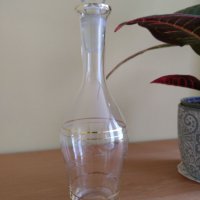 Стъклена гарафа и 4 малки стъклени чашки за ракия , снимка 2 - Сервизи - 36957335