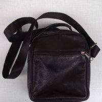 Чанта мъжка за носене през рамо, снимка 4 - Чанти - 40725920