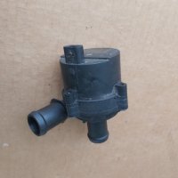 Допълнителна водна помпа VW 5Q0 965 567 J / 5Q0965567J , Audi, Volkswagen, снимка 1 - Части - 40757629