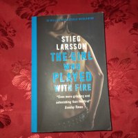 The girl who played with fire  - Stieg Larsson , снимка 1 - Художествена литература - 36911758