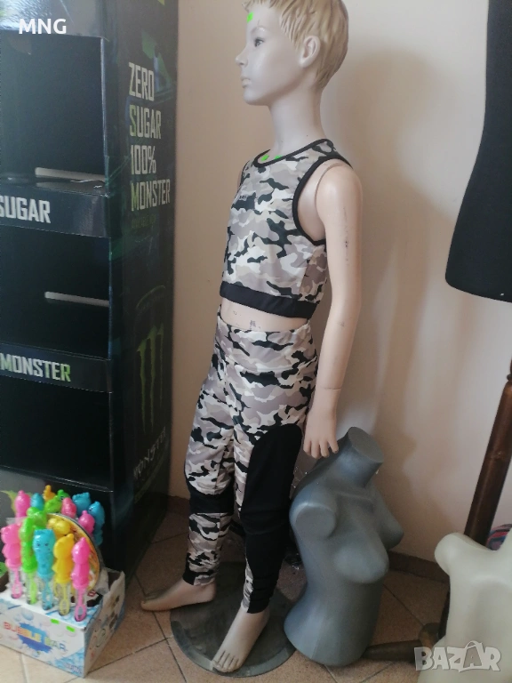 Манекени със стойка, снимка 1