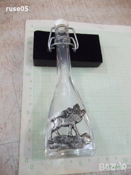 Шише с порцеланова клапа за затваряне и метална апликация, снимка 1