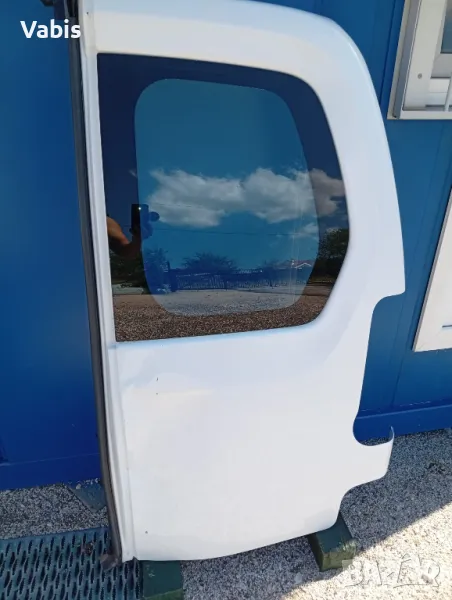 Ударена задна дясна врата за Peugeot Partner, Citroen Berlingo,Opel Combo, Toyota Proace, снимка 1