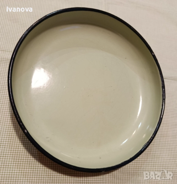 Малка емайлирана българска тавичка, снимка 1