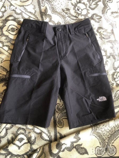 North face оригинални нови трекинг шорти, снимка 1