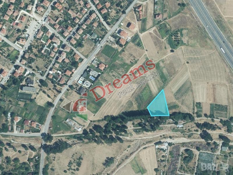 Земеделска земя в зона за жилищно строителство - село Покровник, снимка 1