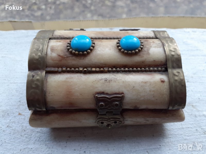 Стара кутия от камилска кост с месингов обков, снимка 1