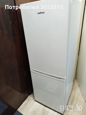 Хладилник с фризер за ремонт 