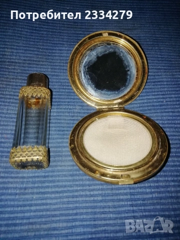 Стари пудриера и огледало. Арт прибори четка с лопатка. , снимка 12 - Антикварни и старинни предмети - 48275251