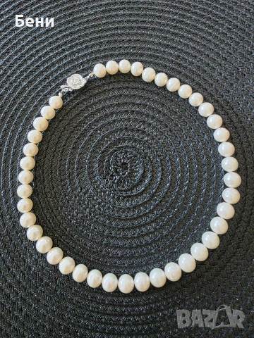 Елегантно перлено колие с ефектна закопчалка. (Естесвени перли.)