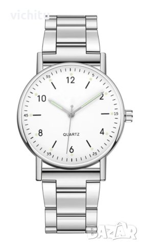 Нов мъжки часовник с метална верижка в сребрист цвят.