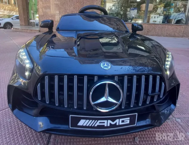 Акумулаторна кола Mercedes-Benz AMG GTR (с дистанционно и зарядно) - като НОВА