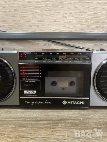 	HITACHI TRK-6701W VINTAGE RETRO BOOMBOX радио касетофон, снимка 4 - Радиокасетофони, транзистори - 54133617