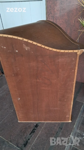 Ъглова стенна витрина масив, снимка 8 - Секции и витрини - 53034425