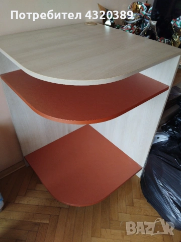 Ъглов шкаф за телевизор