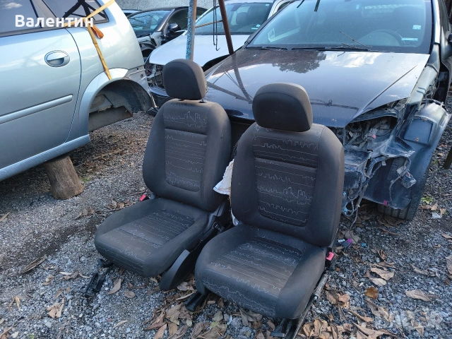 салон/Седалки /Опел Мерива Б, снимка 3 - Части - 53009562