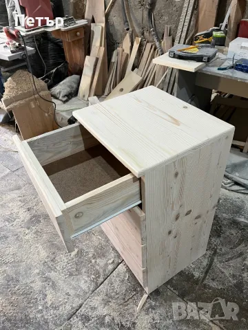 Скрин с четири чекмеджета,масив, снимка 9 - Скринове - 50241037