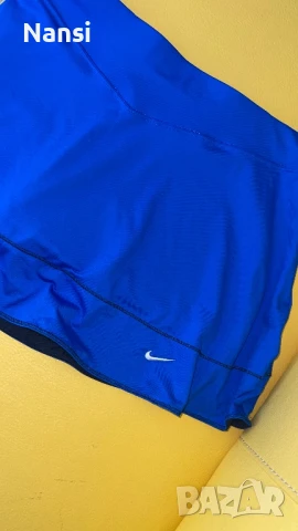 Оригинална спортна пола на Nike с бродирано лого, снимка 12 - Поли - 50877670