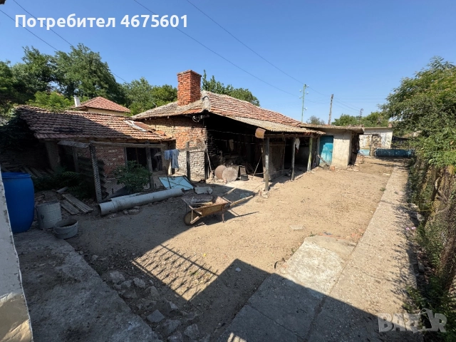 Двуетажна къща в село Левка (център), снимка 4 - Къщи - 52752622