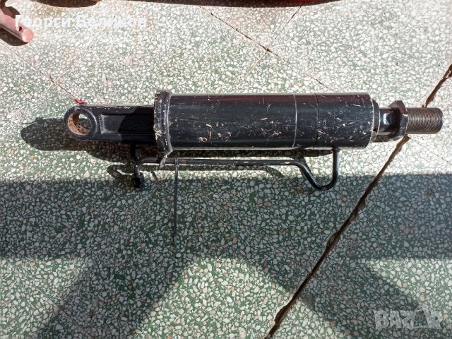 Хидравл. цилиндри за управл.и навес, снимка 2 - Селскостопанска техника - 40565125