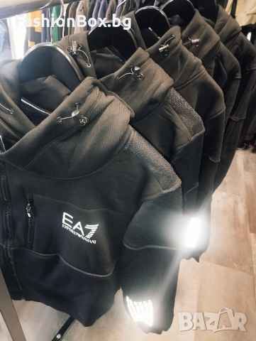 Ватиран спортен екип EA7., снимка 4 - Спортни дрехи, екипи - 52697045