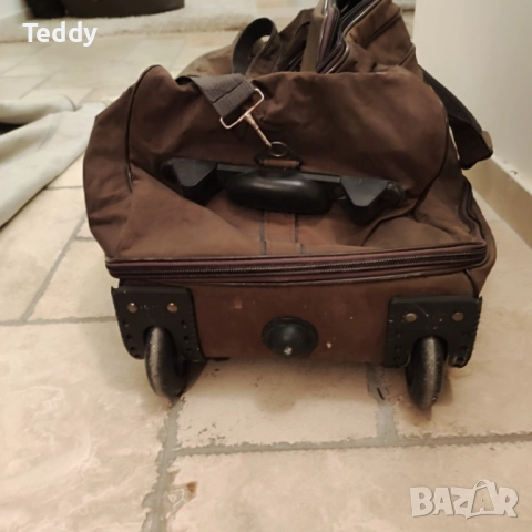 Голяма спортна чанта за пътуване с колелца и дръжка, тип куфар, снимка 8 - Чанти - 52940082