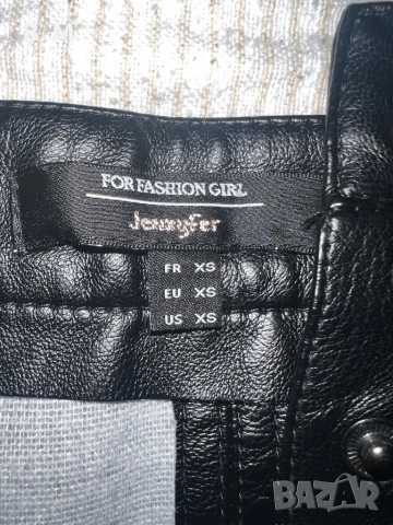 Кожена пола XS, снимка 3 - Поли - 52305896