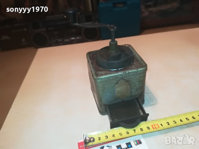 метална ретро мелница-внос холандия 2709221053, снимка 6 - Антикварни и старинни предмети - 38139016