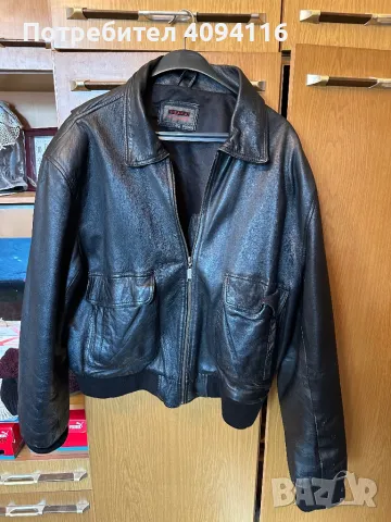 Продавам кожено яке на марката Osaka