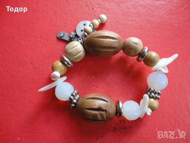 Страхотна разтегателна гривна с камъни и талисмани , снимка 5 - Гривни - 53023322