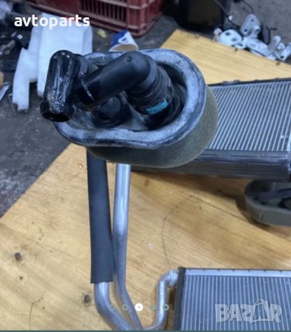 Range rover sport 2012година 3.0d 245кс Радиатори парно, снимка 3 - Части - 40596759