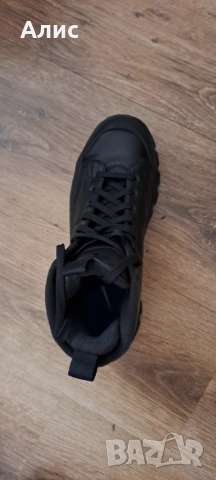 Зимни боти Nike, снимка 2 - Дамски боти - 52898618