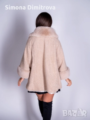 Палто с пух на яката и ръкавите, снимка 2 - Палта, манта - 52660358