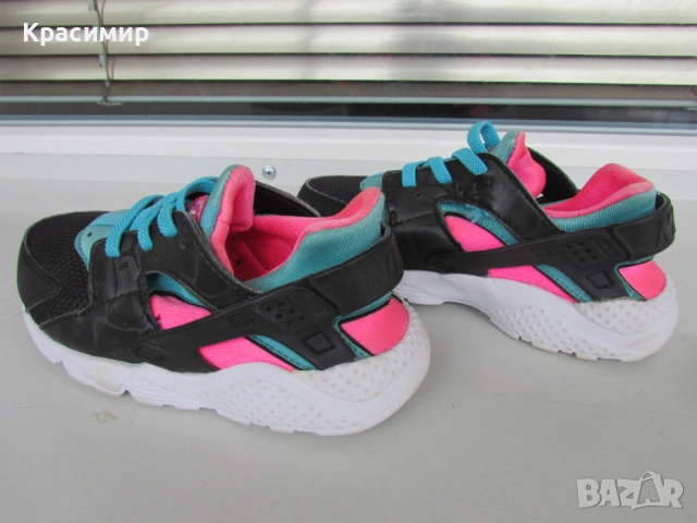 Детски маратонки Nike Air Huarache, снимка 5 - Детски маратонки - 54026938