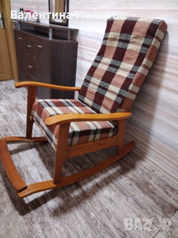 Люлеещ се стол , снимка 4 - Дивани и мека мебел - 52286494