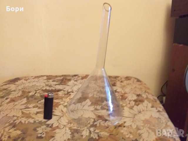 Голяма стъклена фуния, снимка 3 - Буркани, бутилки и капачки - 29745008