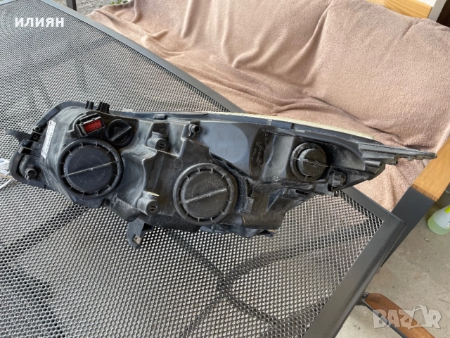 Десен фар за Опел Инсигния, снимка 2 - Части - 52038495