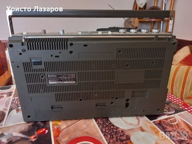 Радиокасетофон Hitachi TRK 8210E, снимка 3 - Радиокасетофони, транзистори - 40456356
