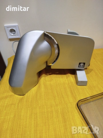 Колбасорезачка GRAEF - 130 W, снимка 8 - Кухненски роботи - 54242459
