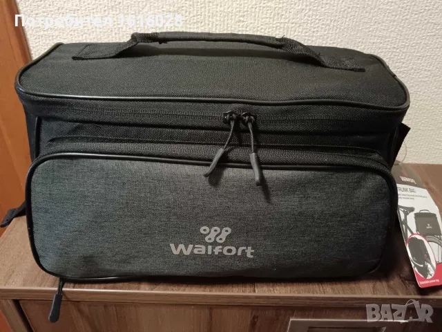 Велосипедна хладилна чанта с 2 дисаги за багажник марка Walfort.Модел Trunk Bag с капацитет 21 L.