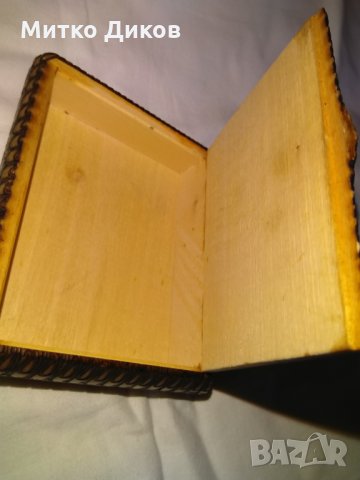 Дървена кутия хенд мейд пирографирана рисувана -става за карти-105х85х25мм, снимка 3 - Декорация за дома - 29428780