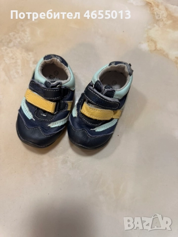 ПОДАРЯВАМ - Детски бебешки обувки Номер - 19 Стелака - 12см.