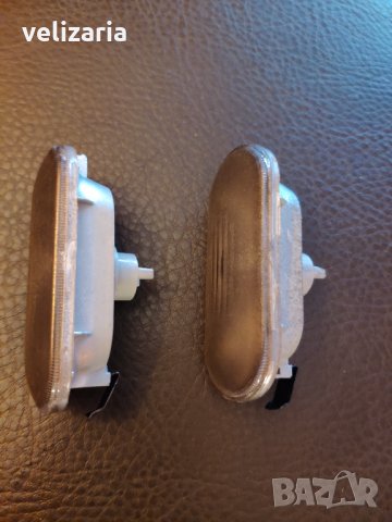 Странични мигачи, снимка 2 - Части - 30171379