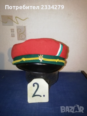 Стари ученически знамена и шапки от СОЦА, снимка 4 - Антикварни и старинни предмети - 52611178