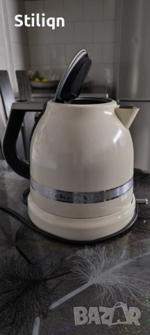 Електрическа кана KitchenAid Artisan, 2400W, 1.5 л, Крем, снимка 4 - Кани - 51946802