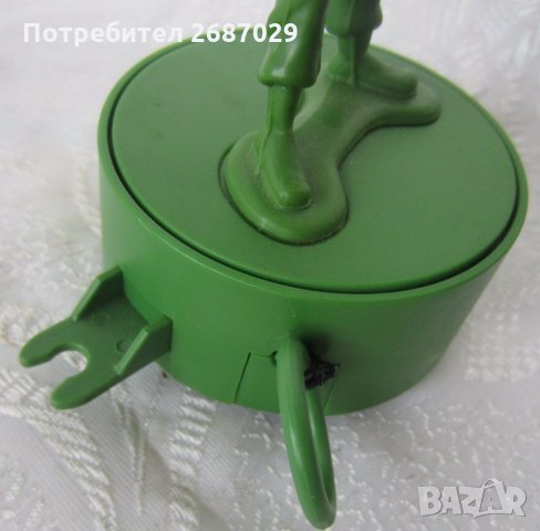 Играчка войник с пистолет и каска, Дисни, снимка 6 - Други - 31624047