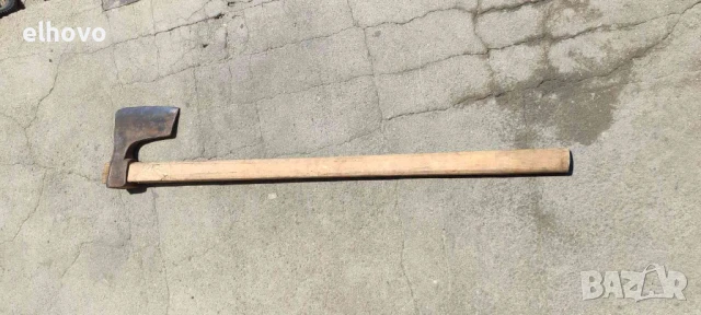 Българска брадва с дълга дръжка